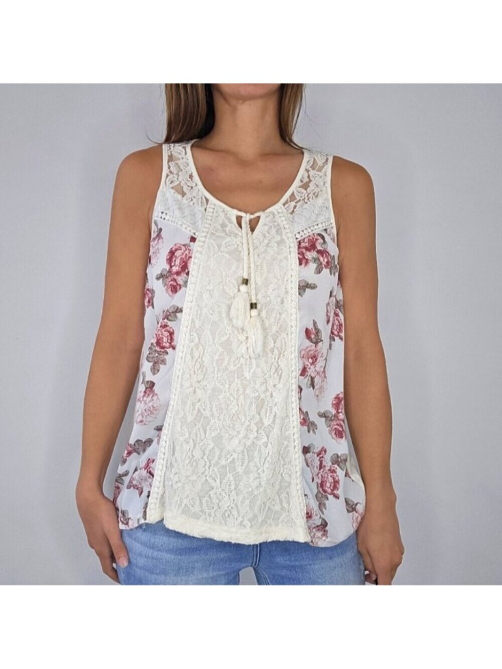 Rue21 Cream And Pink Floral And Lace Sleeveless Top Size Medium